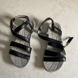 Clark's 8.5 sandal